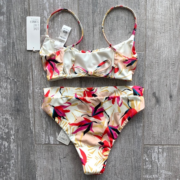 🔥🔥BILLABONG - LOVE LIKE SUMMER HAZE BIKINI SET🔥 - Picture 4 of 5